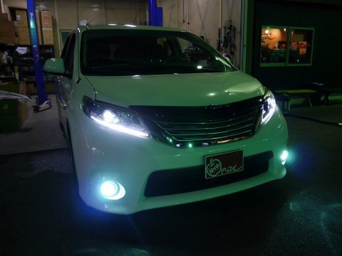 シエナ　LED　逆輸入車　並行車　FOG　